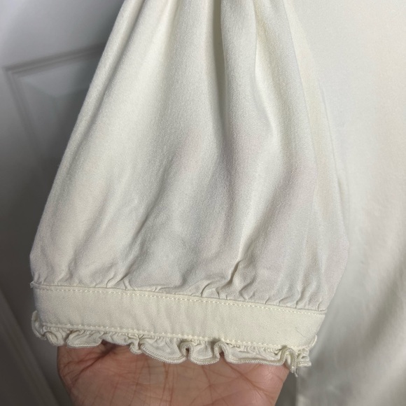 Hot Topic Cream Button-Up Blouse with Ruffle Details Women’s M - Picture 4 of 7